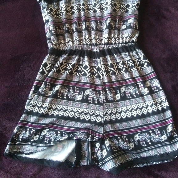 Girls Romper SIZE M - Picture 6 of 11